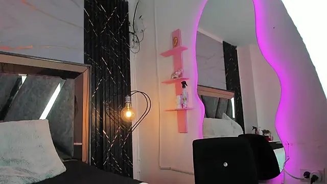 Snapshot of Amaia_aa_ chatting on 05-15-26, 07:43 Amaia aa online show from 05-15-26, 07:43