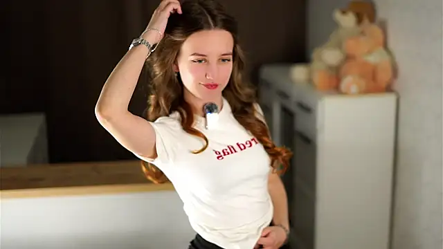 Snapshot of sinfulThea chatting on 04-04-26, 11:29 sinfulThea online show from 04-04-26, 11:29