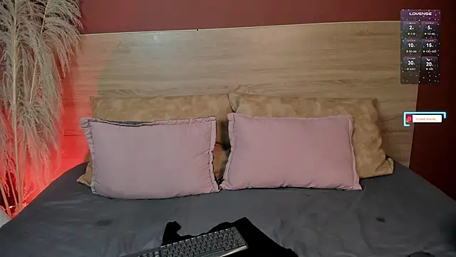 crystal arlette  online show from 04-18-26, 12:09