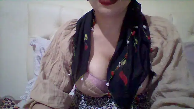 Snapshot of busex25 chatting on 06-09-26, 08:53 busex25 online show from 06-09-26, 08:53