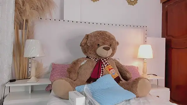 madisson  Stone online show from 06-10-26, 10:41