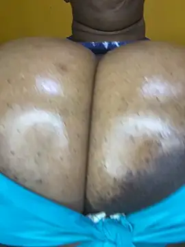 BoobsQueeen online show from 05-21-26, 02:29