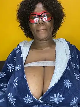 BoobsQueeen online show from 06-09-26, 02:56