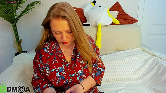 CleoXotie online show from 06-12-26, 01:26