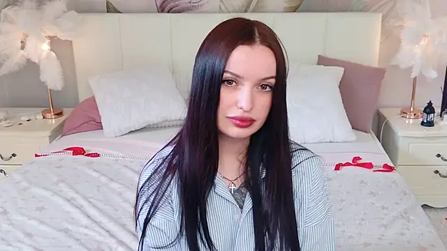 Snapshot of Dina_Glow chatting on 06-12-26, 12:48 Dina Glow online show from 06-12-26, 12:48
