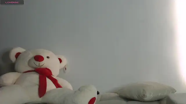 Snapshot of MissDolluxe chatting on 06-26-26, 02:38 MissDolluxe online show from 06-26-26, 02:38