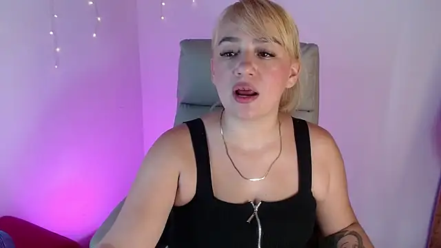 Carolina 2403 online show from 05-17-26, 07:43