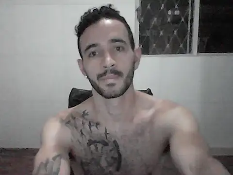Snapshot of NoxxVx chatting on 04-13-26, 01:11 NoxxVx online show from 04-13-26, 01:11
