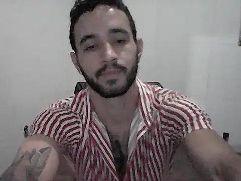 Snapshot of NoxxVx chatting on 05-05-26, 02:08 NoxxVx online show from 05-05-26, 02:08