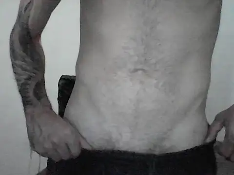 Snapshot of NoxxVx chatting on 05-14-26, 02:18 NoxxVx online show from 05-14-26, 02:18