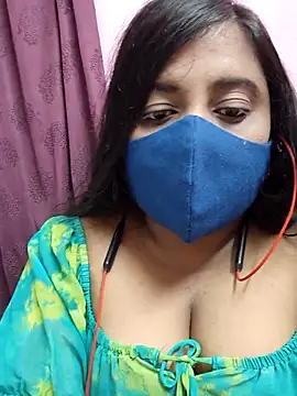 Snapshot of Tami-sonia chatting on 05-04-26, 06:04 Tami-sonia online show from 05-04-26, 06:04