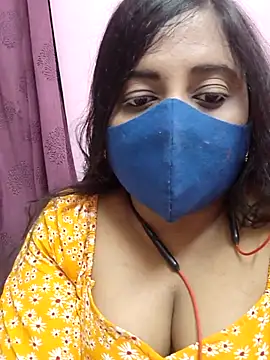 Snapshot of Tami-sonia chatting on 05-12-26, 06:27 Tami-sonia online show from 05-12-26, 06:27