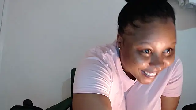 Snapshot of xxZoeyx chatting on 03-10-25, 07:21 xxZoeyx online show from 03-10-25, 07:21