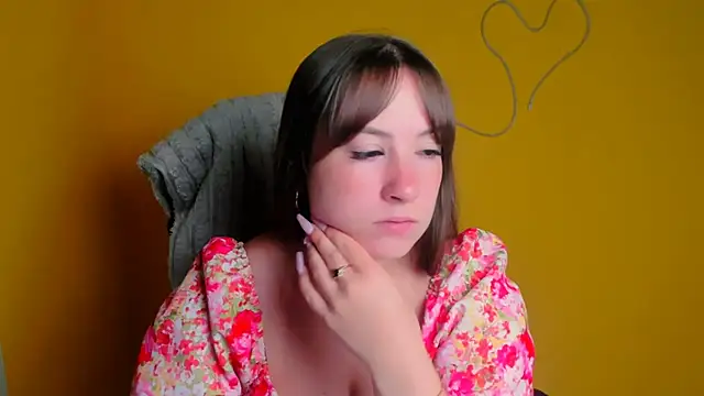 Snapshot of Tiffani_Angel chatting on 06-23-26, 05:27 Tiffani Angel online show from 06-23-26, 05:27