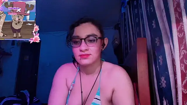 Snapshot of Ellaa_honey chatting on 04-24-26, 02:03 Ellaa honey online show from 04-24-26, 02:03