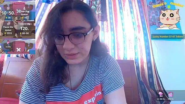 Snapshot of Ellaa_honey chatting on 05-14-26, 02:24 Ellaa honey online show from 05-14-26, 02:24