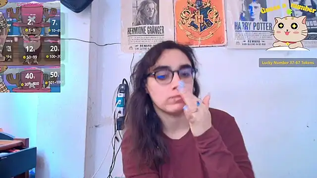 Snapshot of Ellaa_honey chatting on 05-23-26, 02:43 Ellaa honey online show from 05-23-26, 02:43