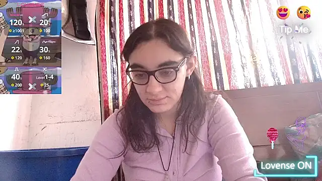Snapshot of Ellaa_honey chatting on 06-27-26, 03:28 Ellaa honey online show from 06-27-26, 03:28