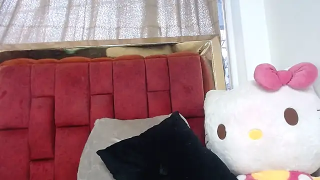 Snapshot of mia_rousse_vc chatting on 05-11-26, 04:04 mia rousse vc online show from 05-11-26, 04:04