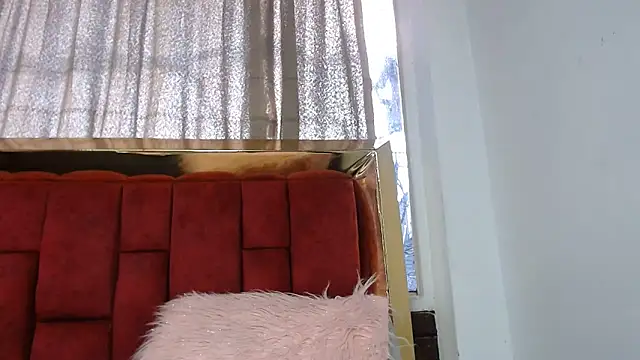 Snapshot of mia_rousse_vc chatting on 06-07-26, 12:53 mia rousse vc online show from 06-07-26, 12:53