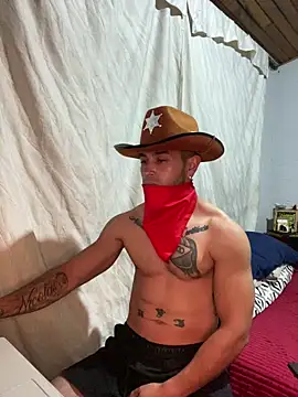Snapshot of Sexmuscle17 chatting on 06-07-26, 12:37 Sexmuscle17 online show from 06-07-26, 12:37