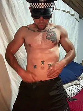 Snapshot of Sexmuscle17 chatting on 06-07-26, 08:01 Sexmuscle17 online show from 06-07-26, 08:01