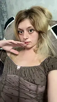 Snapshot of AkinaHaruko chatting on 04-27-26, 04:43 AkinaHaruko online show from 04-27-26, 04:43