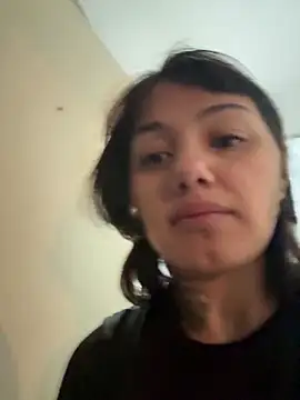 Snapshot of Abrildqquino chatting on 05-08-26, 10:48 Abrildqquino online show from 05-08-26, 10:48
