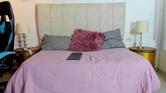 Snapshot of _blowsex_ chatting on 04-03-26, 01:42 blowsex online show from 04-03-26, 01:42