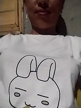 Snapshot of Lisa-aa chatting on 04-22-26, 12:28 Lisa-aa online show from 04-22-26, 12:28