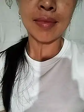 Snapshot of Lisa-aa chatting on 04-25-26, 01:41 Lisa-aa online show from 04-25-26, 01:41