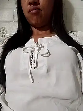 Snapshot of Lisa-aa chatting on 05-01-26, 10:47 Lisa-aa online show from 05-01-26, 10:47