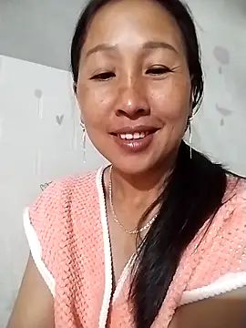 Snapshot of Lisa-aa chatting on 05-10-26, 01:05 Lisa-aa online show from 05-10-26, 01:05
