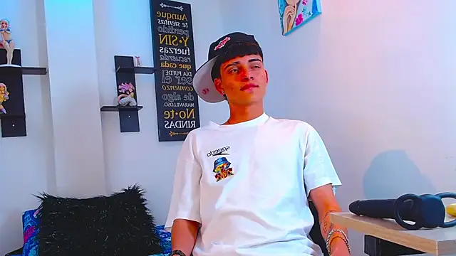 milo hot  online show from 04-05-26, 02:20