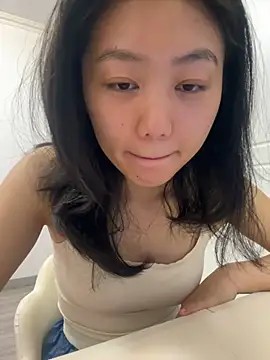 Snapshot of Shanshan_1267 chatting on 05-18-26, 02:23 Shanshan 1267 online show from 05-18-26, 02:23