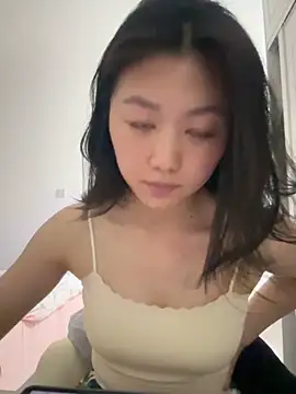 Snapshot of Shanshan_1267 chatting on 05-22-26, 01:06 Shanshan 1267 online show from 05-22-26, 01:06