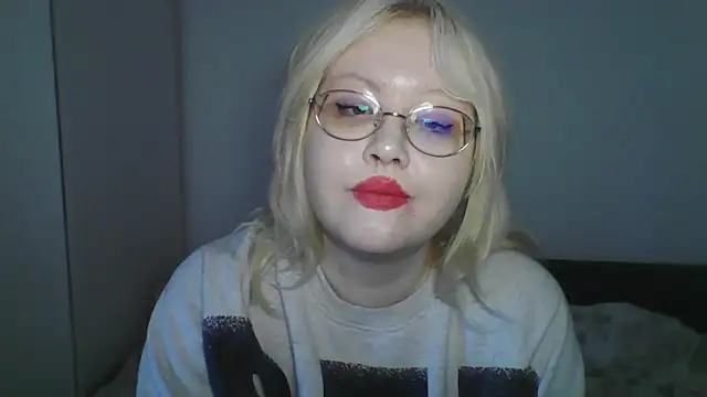 Elayne Sweet online show from 05-13-26, 06:11