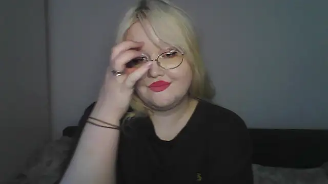 Elayne Sweet online show from 05-14-26, 06:09