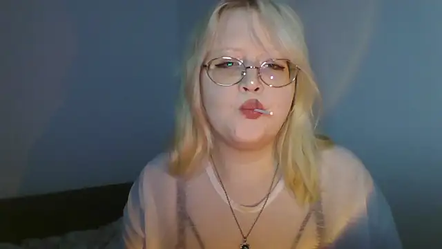 Snapshot of Elayne_Sweet chatting on 06-18-26, 06:02 Elayne Sweet online show from 06-18-26, 06:02