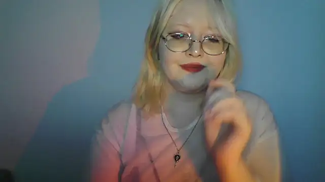 Snapshot of Elayne_Sweet chatting on 06-18-26, 09:14 Elayne Sweet online show from 06-18-26, 09:14