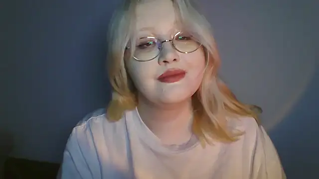 Snapshot of Elayne_Sweet chatting on 06-30-26, 06:03 Elayne Sweet online show from 06-30-26, 06:03
