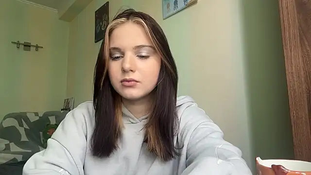 Snapshot of GiselleReidenbach chatting on 04-07-26, 11:54 GiselleReidenbach online show from 04-07-26, 11:54