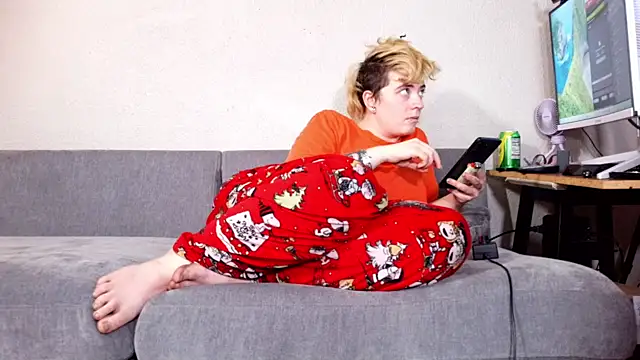 pollypainprincess online show from 04-24-26, 03:25