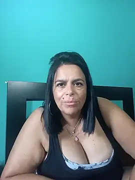 Snapshot of lucianamorocha chatting on 04-24-26, 11:01 lucianamorocha online show from 04-24-26, 11:01