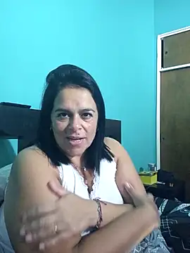 Snapshot of lucianamorocha chatting on 04-27-26, 10:46 lucianamorocha online show from 04-27-26, 10:46