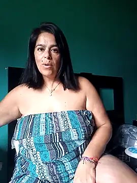 Snapshot of lucianamorocha chatting on 05-08-26, 01:05 lucianamorocha online show from 05-08-26, 01:05