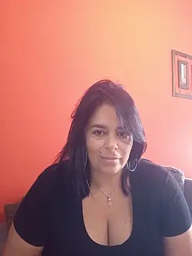 Snapshot of lucianamorocha chatting on 05-20-26, 05:08 lucianamorocha online show from 05-20-26, 05:08