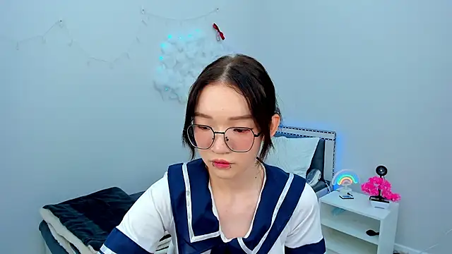 Snapshot of syuri_sun chatting on 06-03-26, 01:36 syuri sun online show from 06-03-26, 01:36