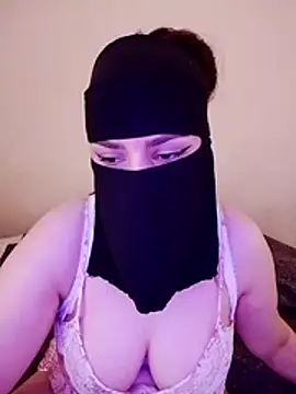 Queen Lola online show from 05-05-26, 02:36