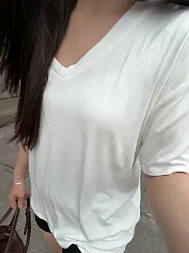 Xiaoyunduo1 online show from 05-18-26, 08:20